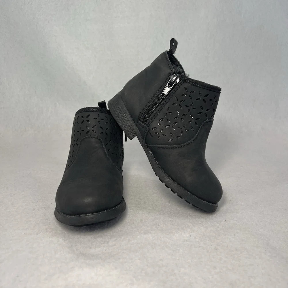 OshKosh B’Gosh Estell Toddler Girl Fashion Boots Size 8M Side Zip Black Color